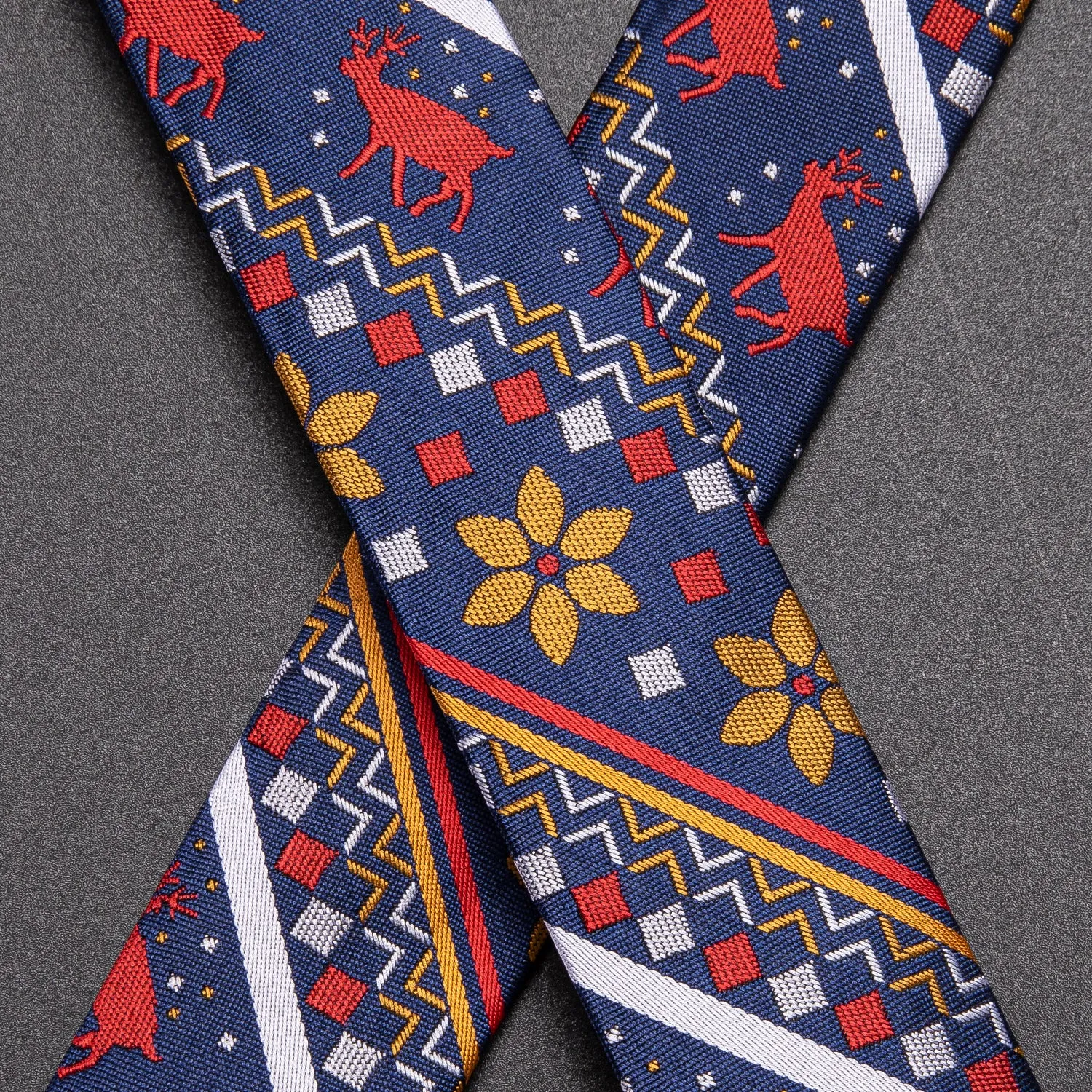 Hi-Tie Blue Red Christmas Novelty Suspender Bowtie Hanky Cufflinks Set