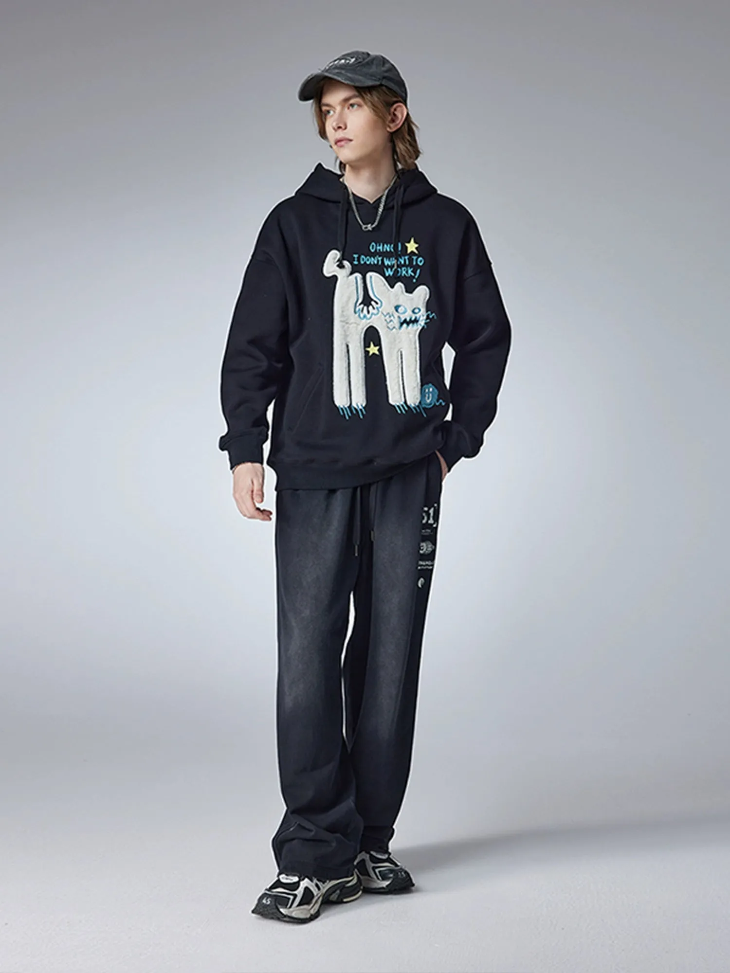 Oh No! I Don’t Want to Work!" Oversized Graphic Hoodie – Cute Lazy Cat Design for Casual Wear